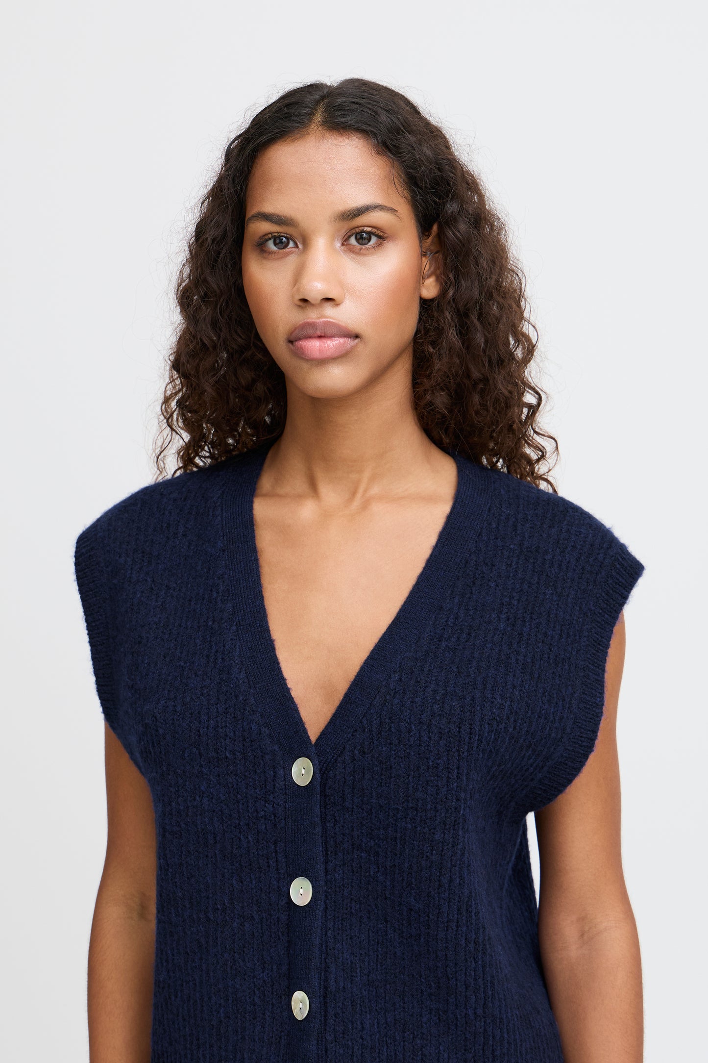 Ichi Ihpovoke Knitted Waistcoat | Medieval Blue