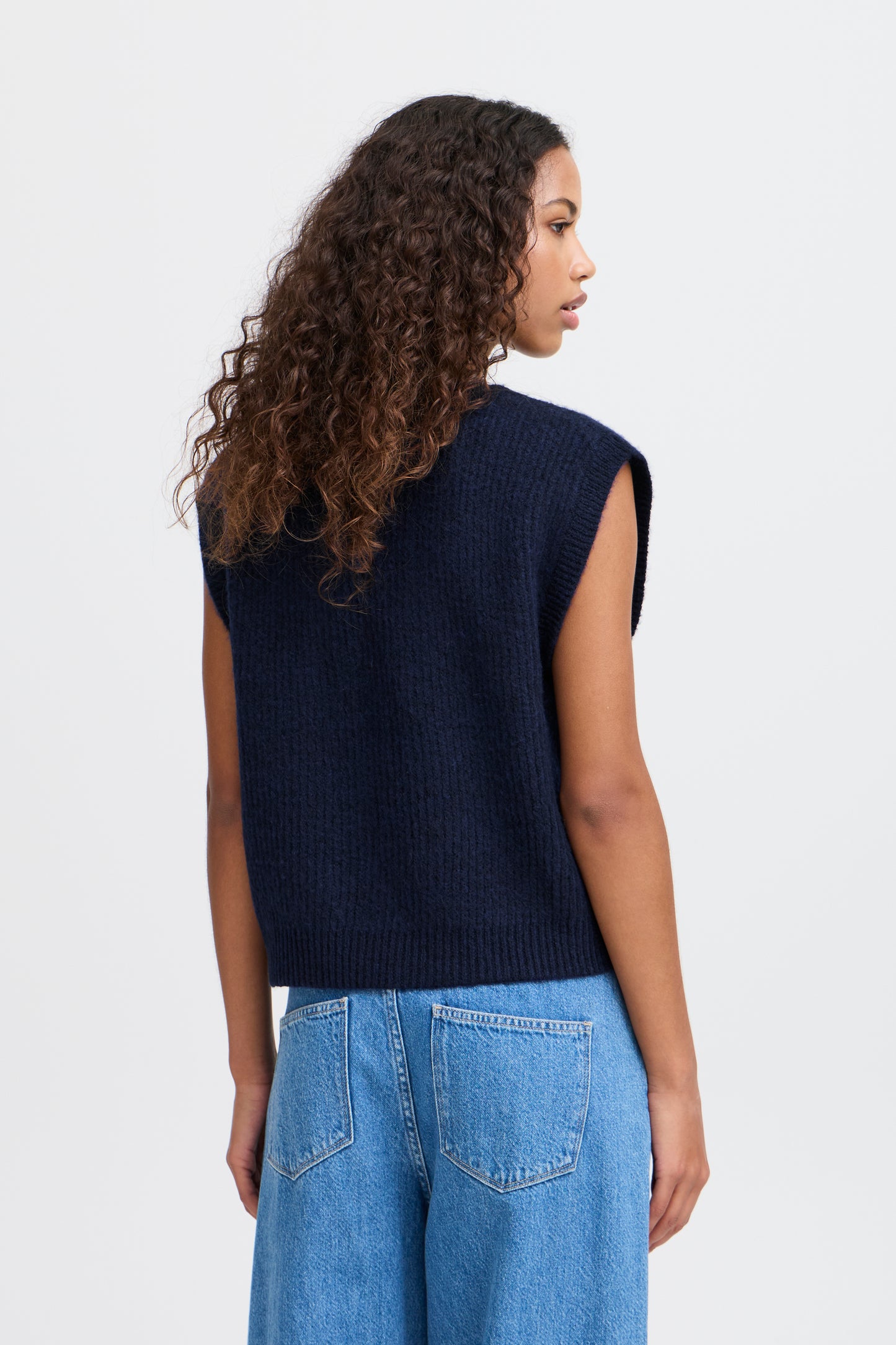 Ichi Ihpovoke Knitted Waistcoat | Medieval Blue