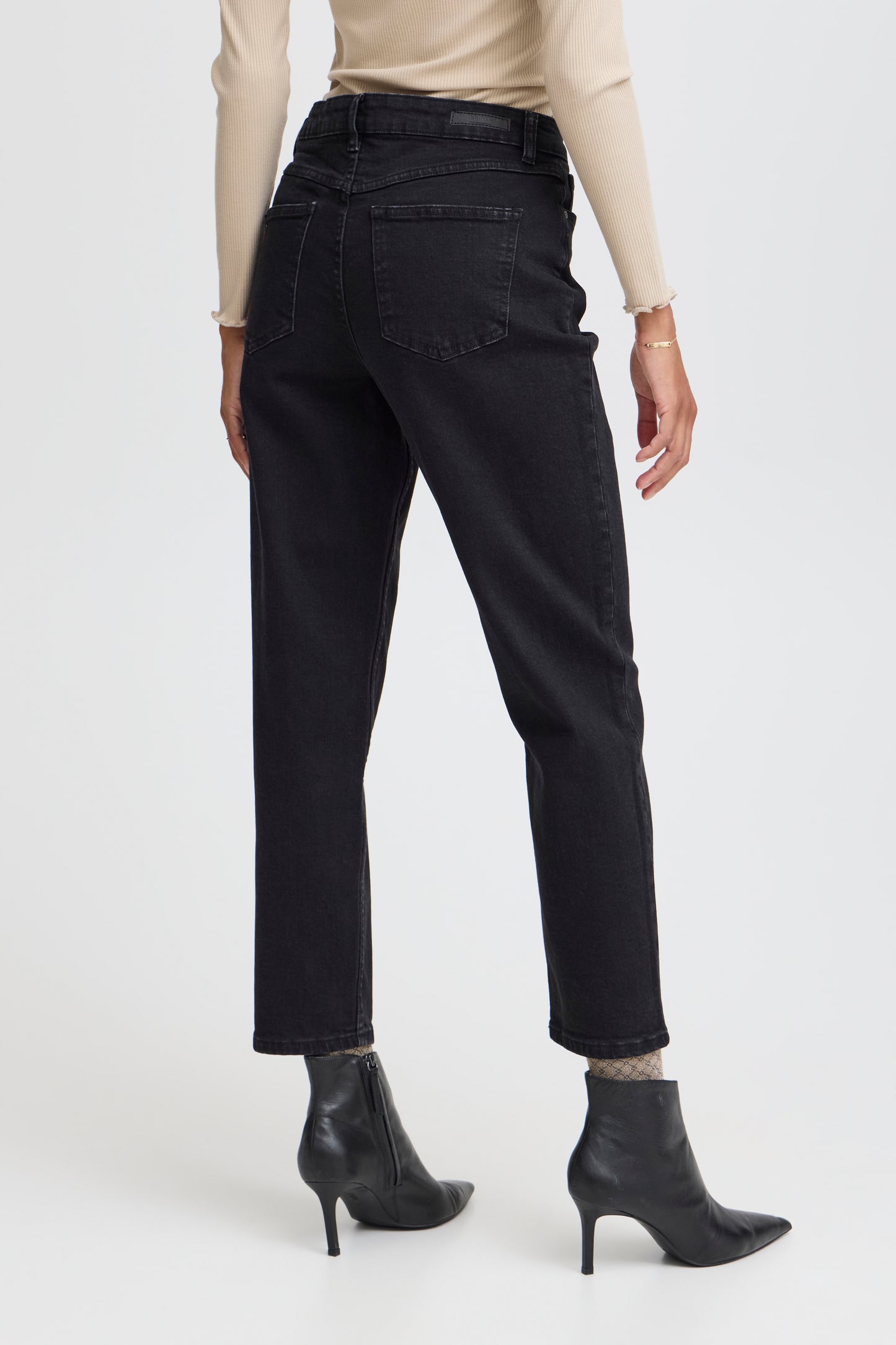 B.Young Mom Loetta Jeans | Black