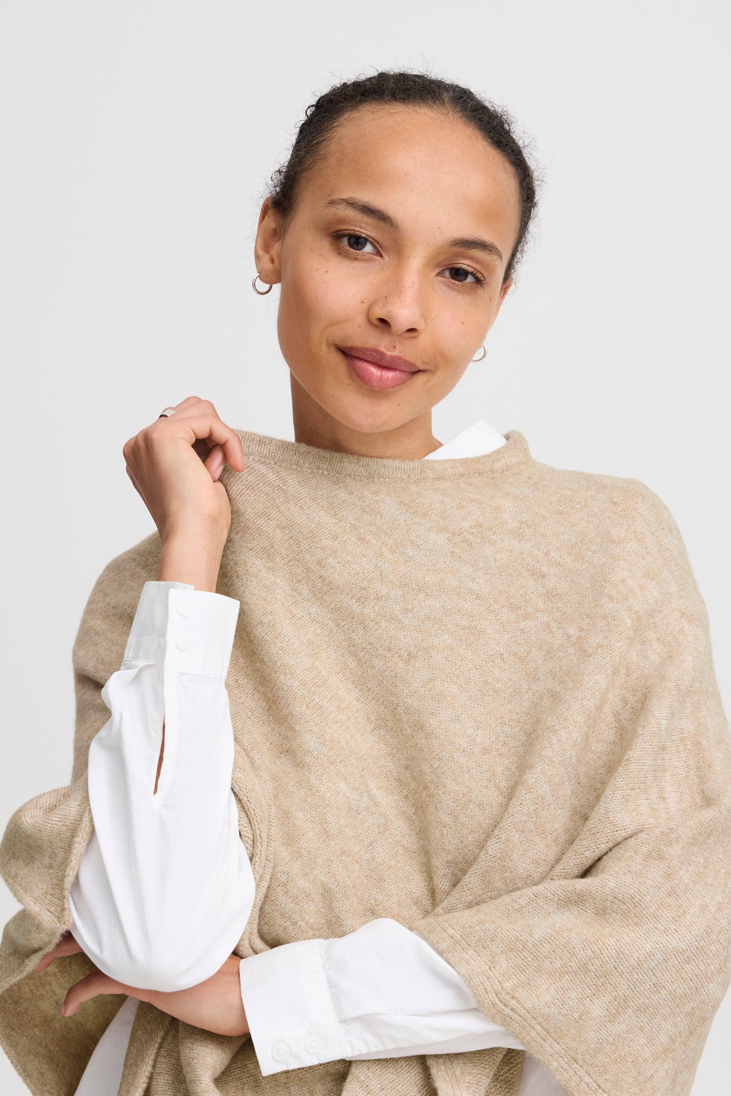 B Young Baviksi Poncho | Cement Melange