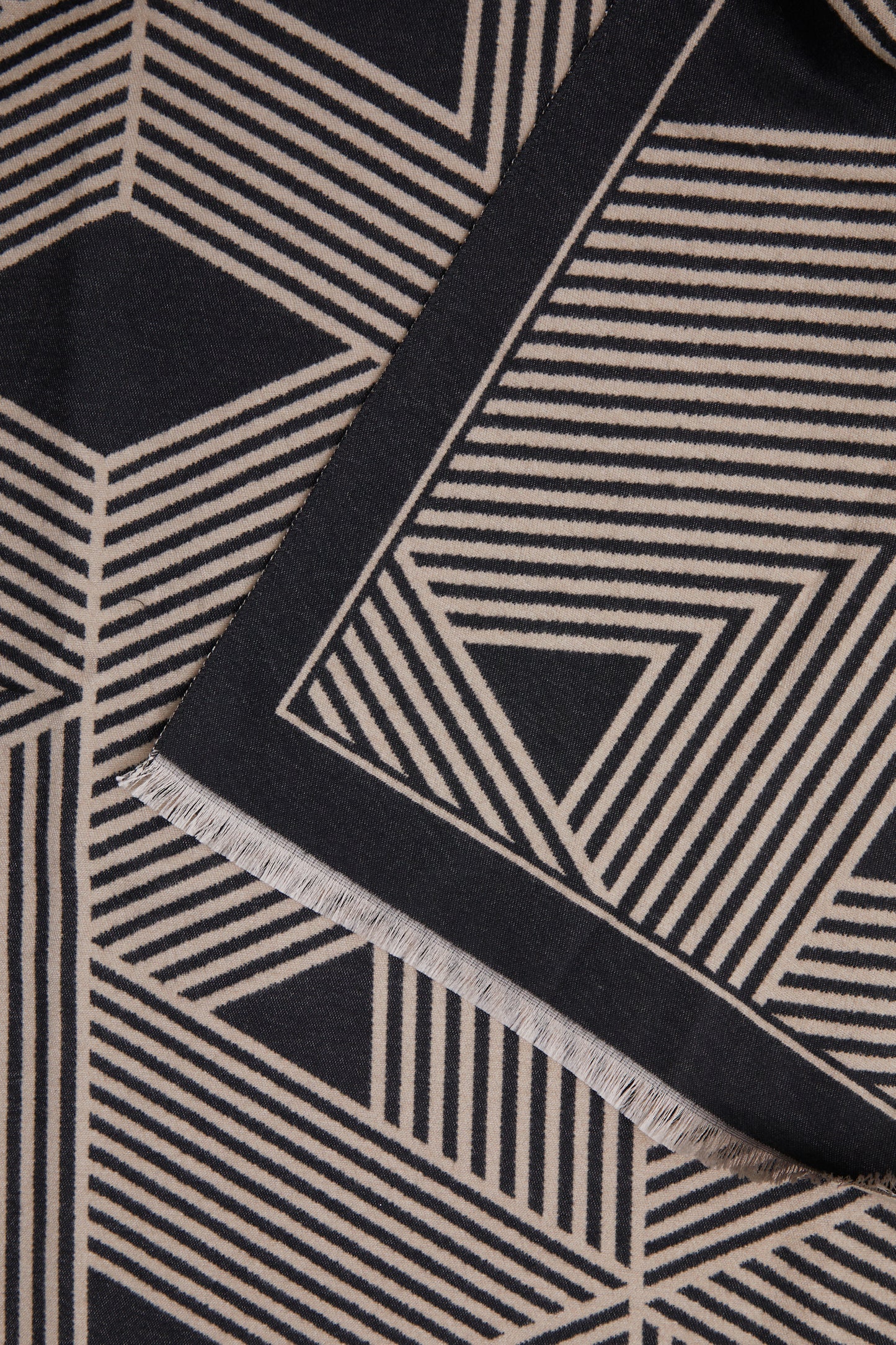 B Young Bavibi Geometric Scarf | Black Mix