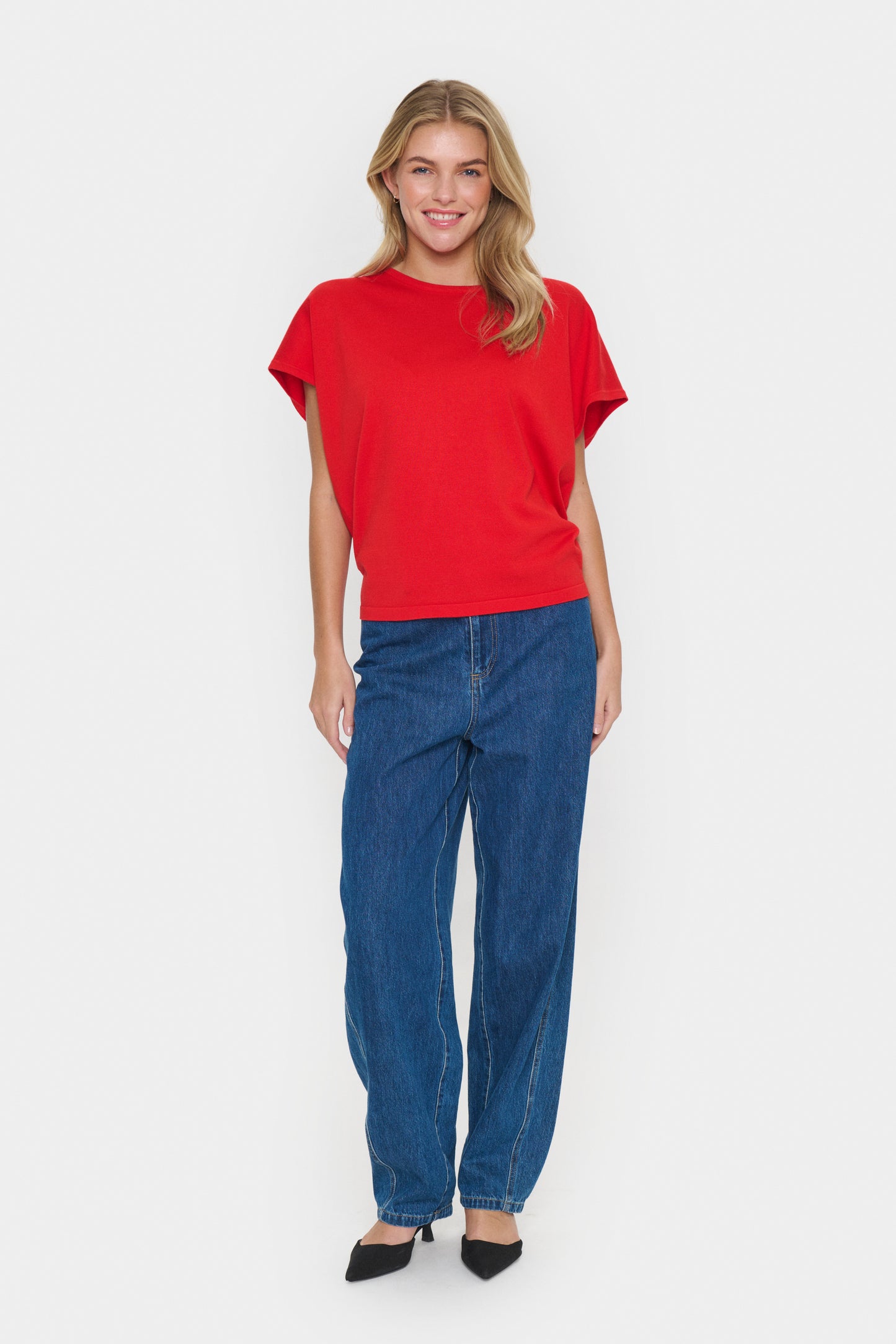 Saint Tropez Mila Round Neck Short Sleeved Pullover | Flame Scarlet