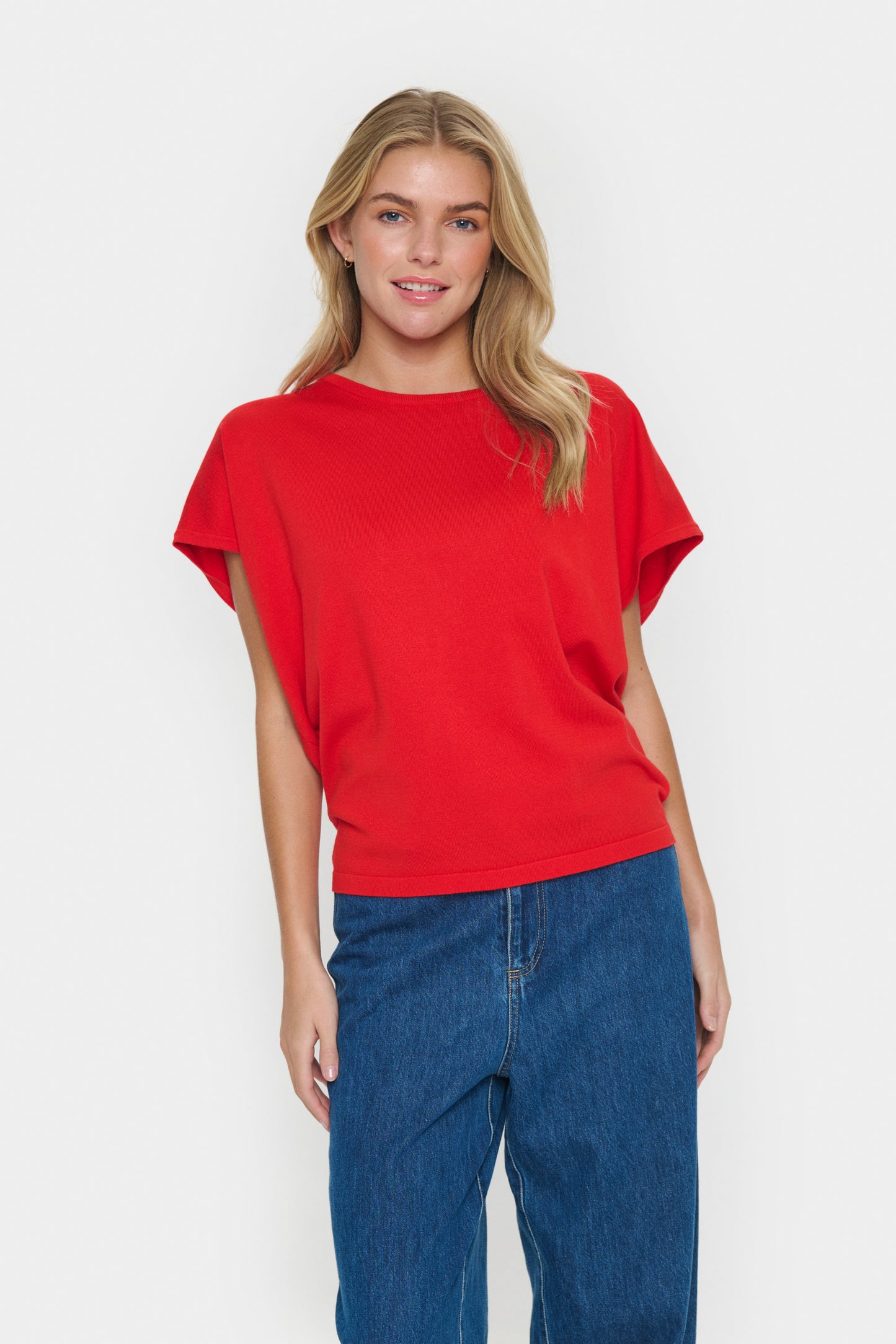 Saint Tropez Mila Round Neck Short Sleeved Pullover | Flame Scarlet