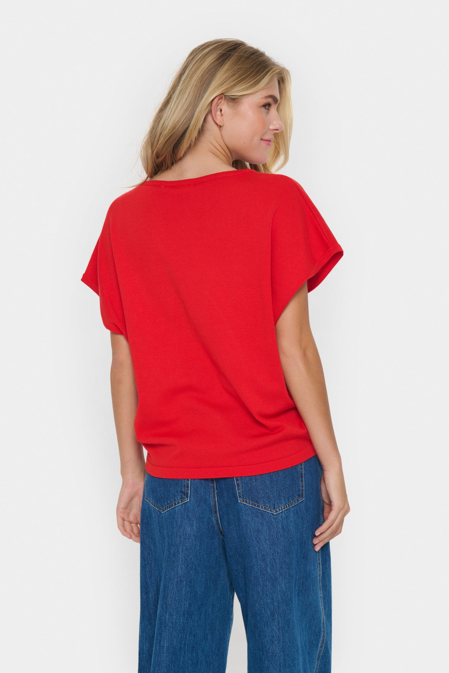 Saint Tropez Mila Round Neck Short Sleeved Pullover | Flame Scarlet