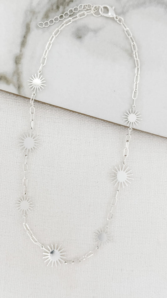 Envy Short Silver Sunburst Necklace