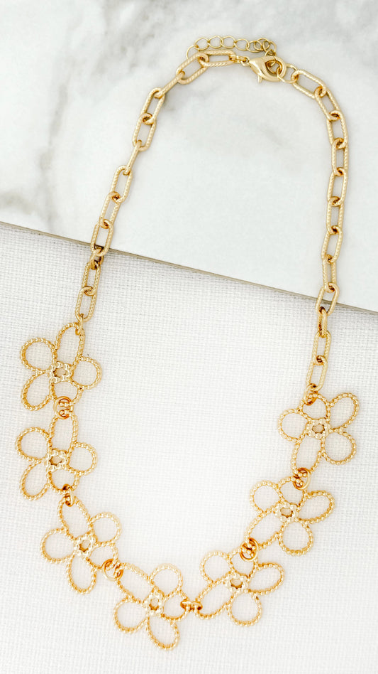 Envy Short Gold Daisy Necklace