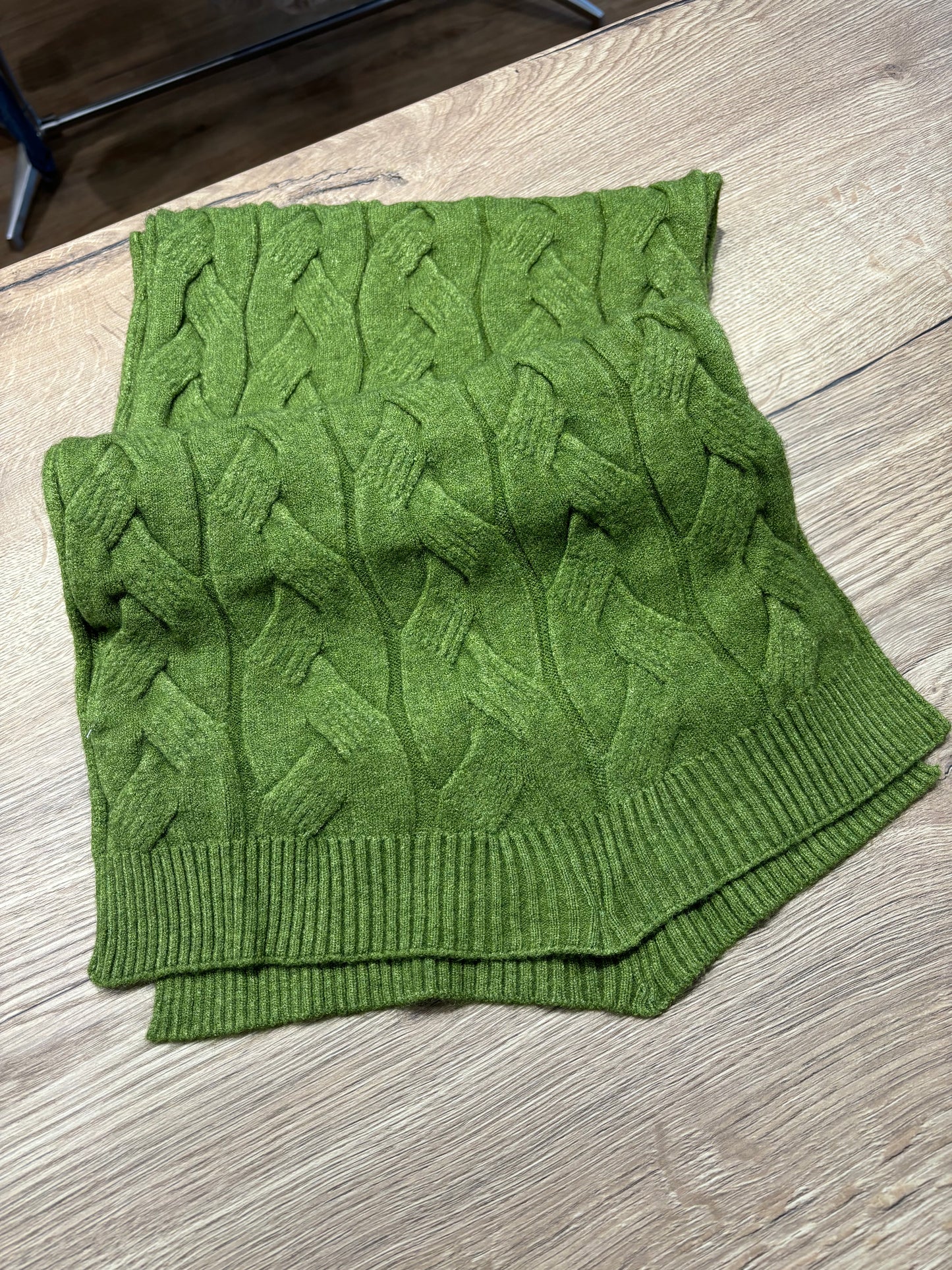 Cable Knit Scarf | Leaf Green