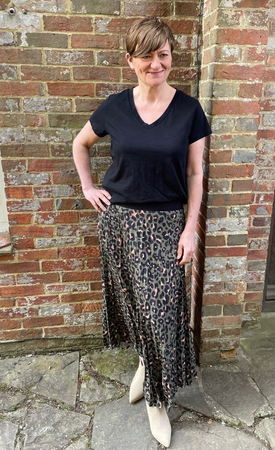 Leopard Pleated Skirt | Khaki – The Tog Boutique